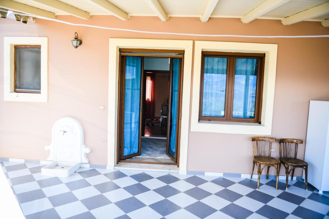 Villa Kuci, Drobonik Berat Bagian luar foto
