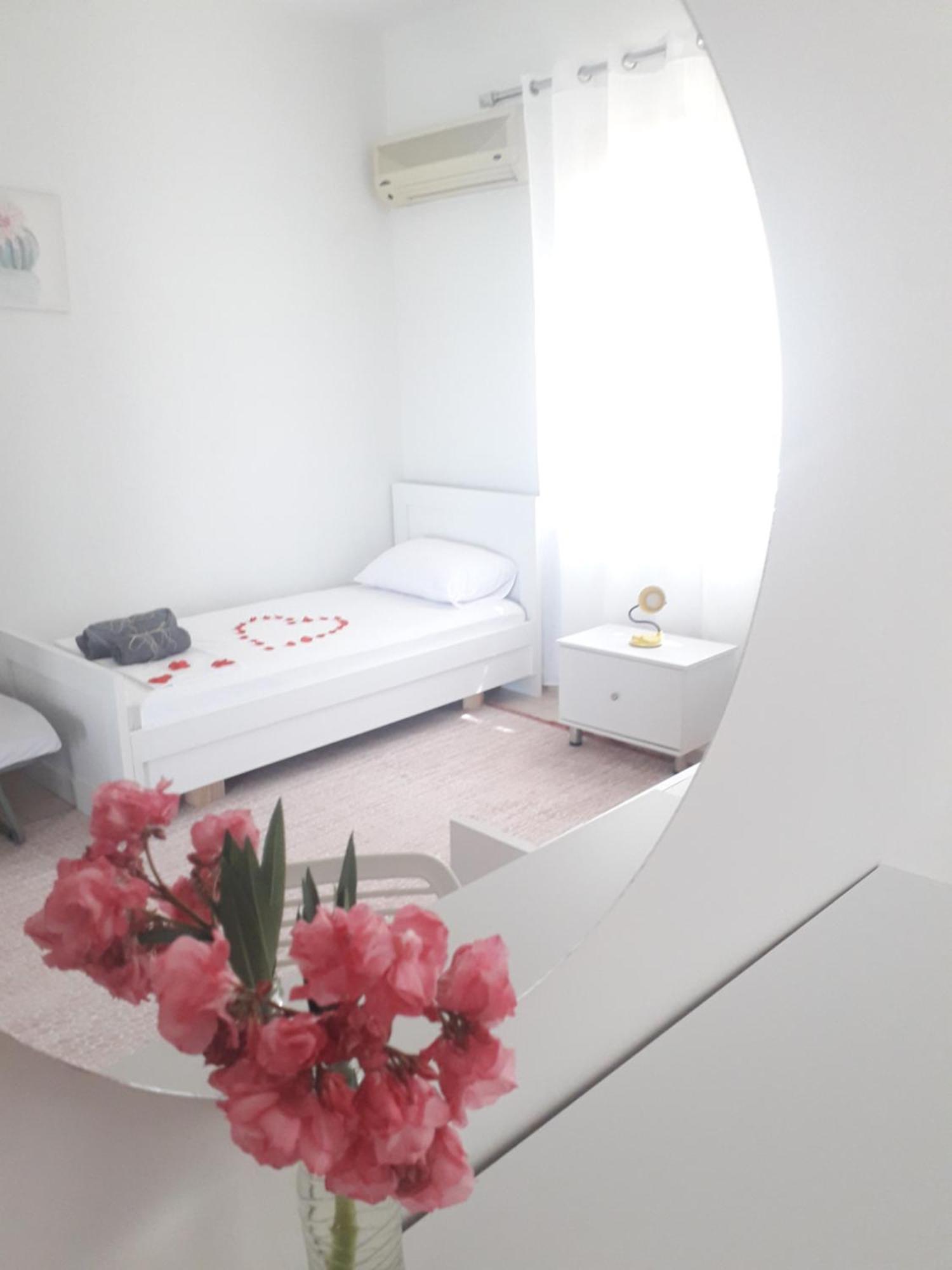 Villa Kuci, Drobonik Berat Bagian luar foto